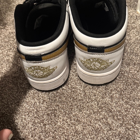 Jordan Black and White Sneakers with Gold Accents - Picture 5 of 5